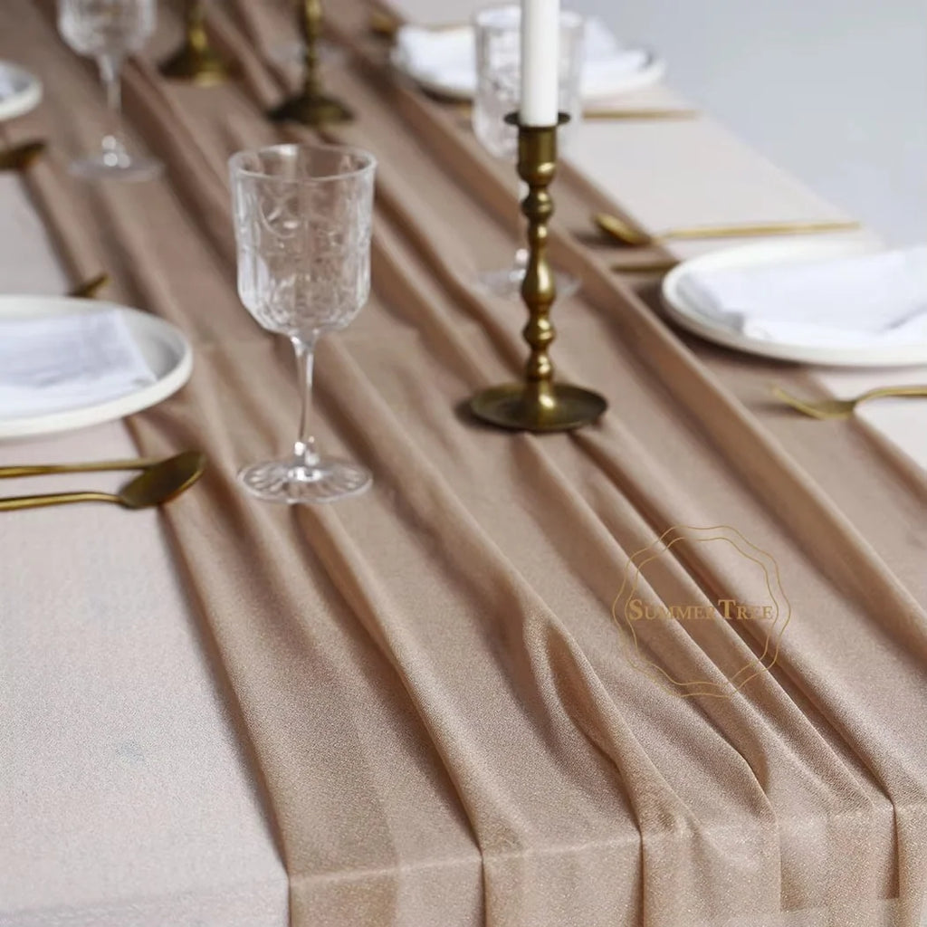 Light brown table runner for romantic event décor